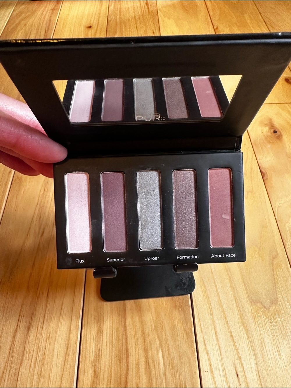 PÜR Revolution Mini Eye Shadow Palette